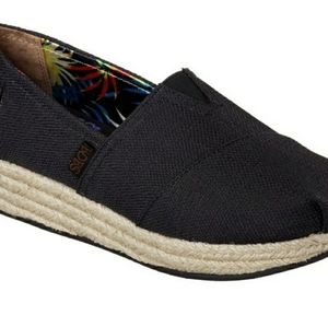 Sketchers BOBS highlights high jinx slip-on